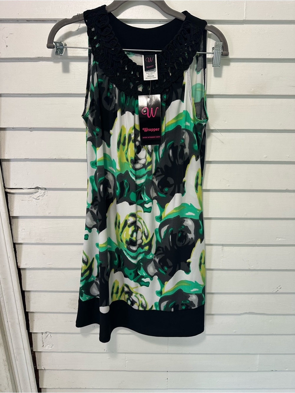 Wrapper Sleeveless Floral Shift Dress in Black & Green NWT